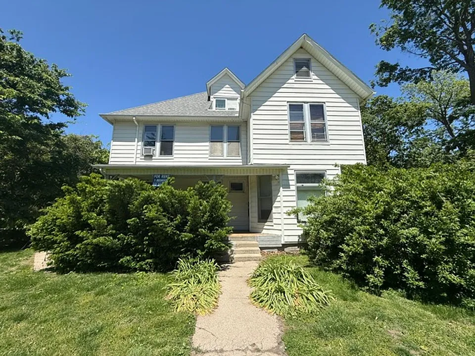 802 W Illinois St