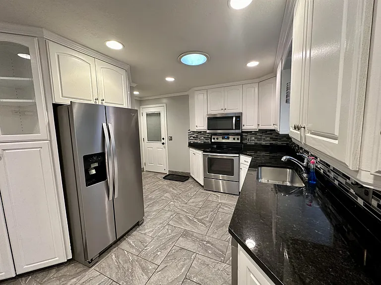 3560 S Cochise Dr — Photo 8