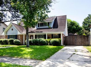 505 Heathgate Dr, Houston, TX 77062