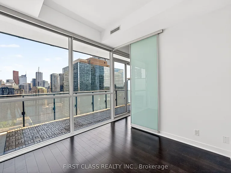 15 Grenville St #2902 — Photo 19