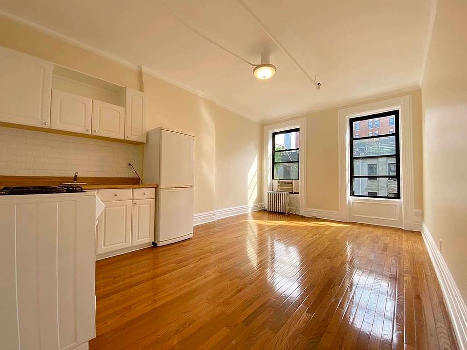 1st image of 108 W 71st St APT 8