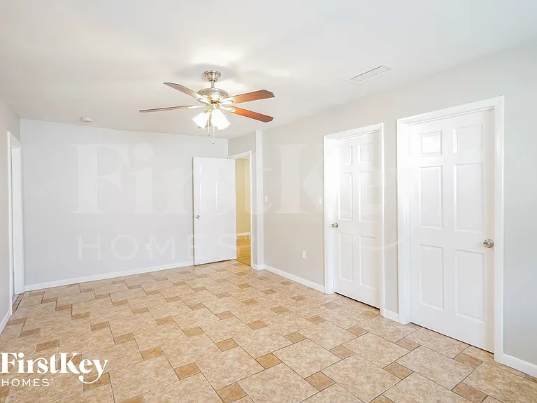 4525 Debbie Ln — Photo 10