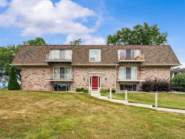 3610 Lakeshore Dr #1C, Saint Joseph, MI 49085