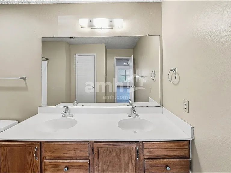 8010 Manderly Pl — Photo 12