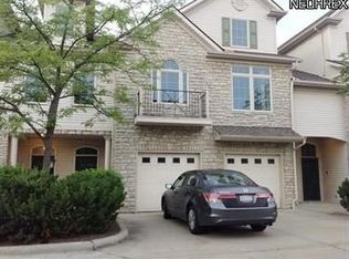 3136 Richmond Rd #C, Beachwood, OH 44122