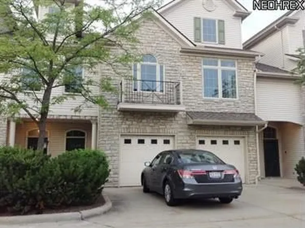 3136 Richmond Rd #C, Beachwood, OH 44122