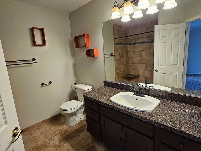 42843 Richmond Dr #10 — Photo 16
