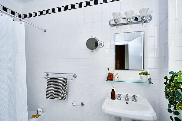 Rented by Herald Towers LLC | media 17