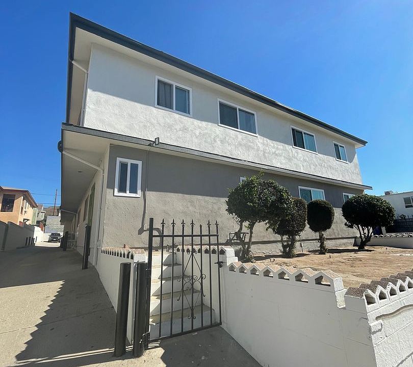 1st image of 2682 Sichel St #4