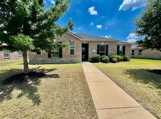 744 Skyflower Dr, Desoto, TX 75115
