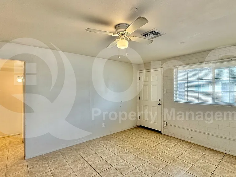 3122 E Hubbell St #B — Photo 8