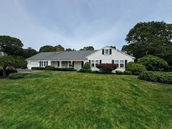 18 Lily Pond Dr, South Yarmouth, MA 02664