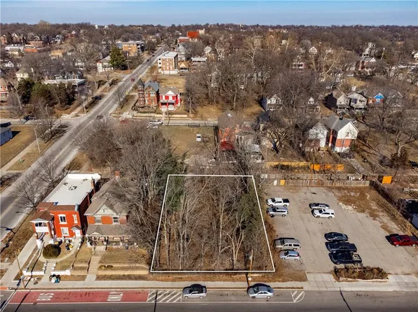 3206 E 12th St, Kansas City, MO 64127