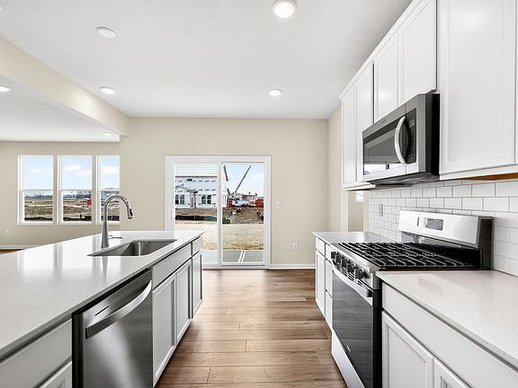 5th image of 16454 Andes Ln