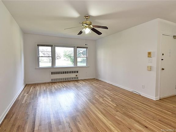 2nd image of 238 Glenbrook Rd #A