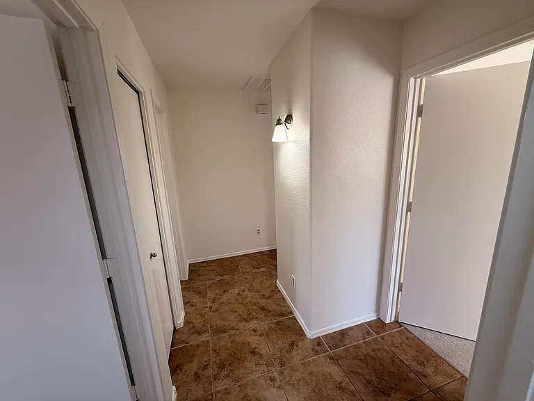 14 W Ingram St — Photo 11
