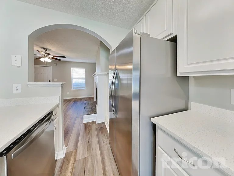 605 Tramore Ct — Photo 6