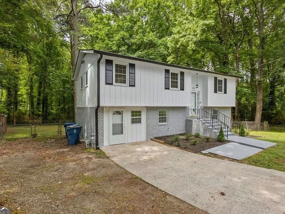 394 Burr Oak Ct