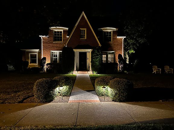 3rd image of 141 Lewis Ave