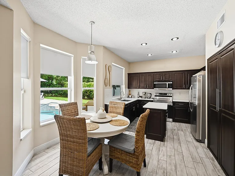 15073 Oak Chase Ct — Photo 7