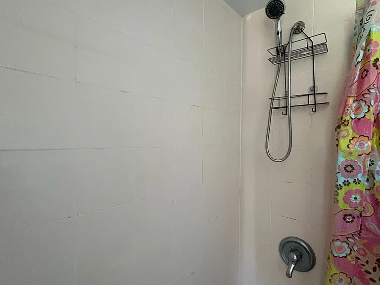 518 Manning Ave #A — Photo 6