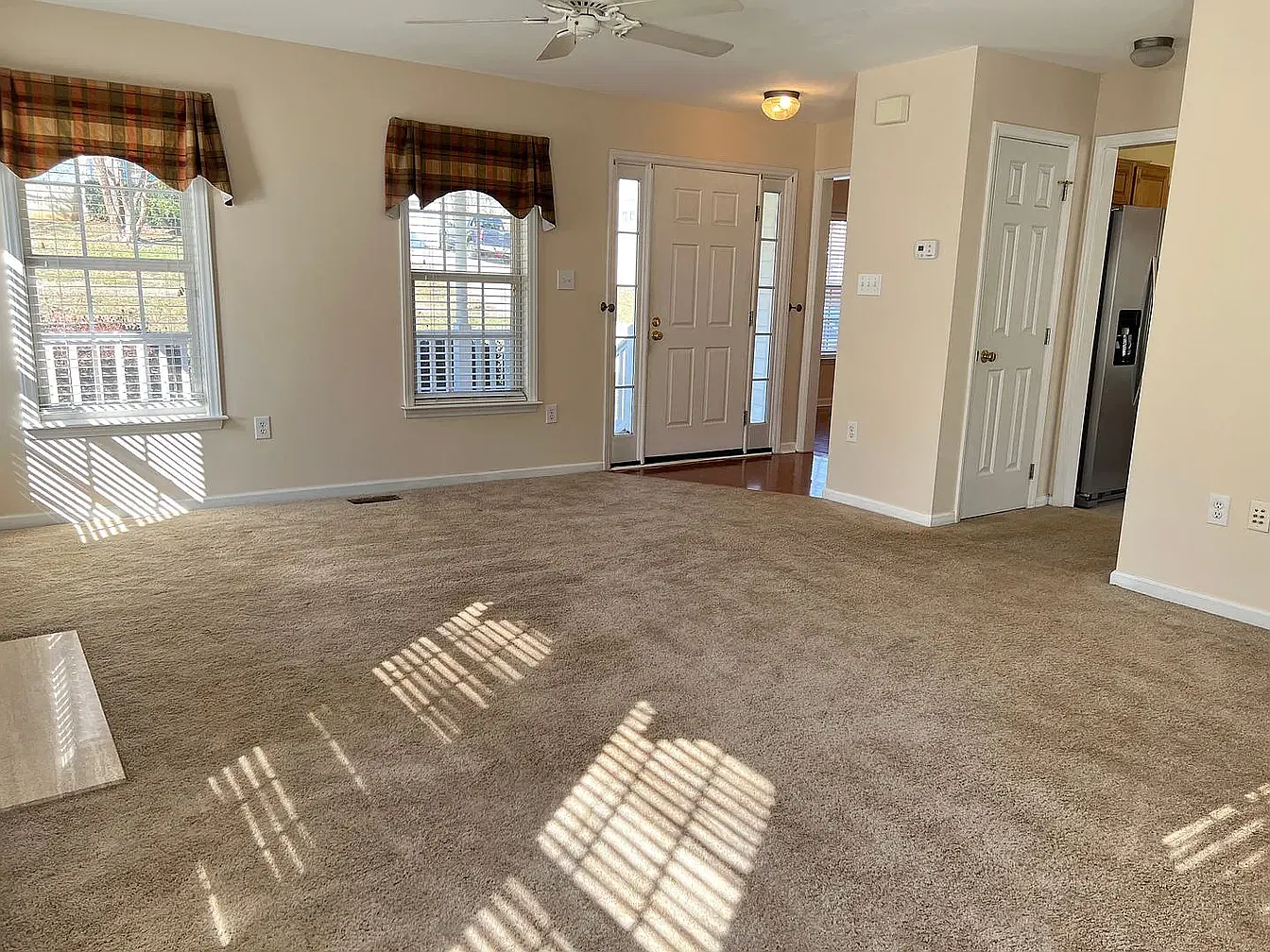 3 bed, 2.5 bath, 1542 sqft, $1,995 — Photo 4