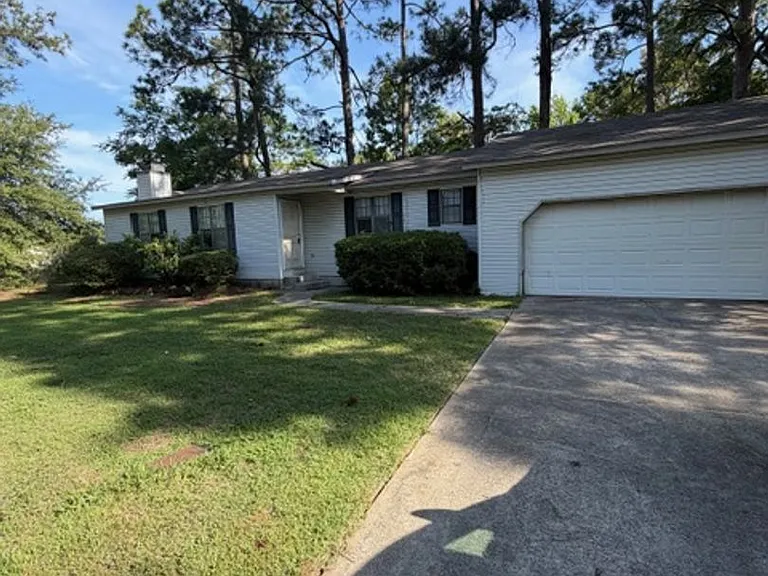 431 Sentry Oaks Dr — Photo 3