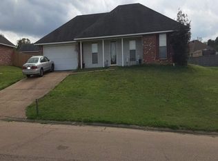 405 Fairway Ave, Byram, MS 39272