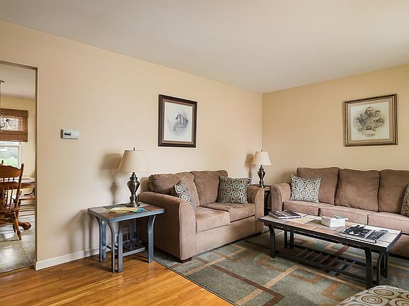 3rd image of 1834 Shiloh Ct
