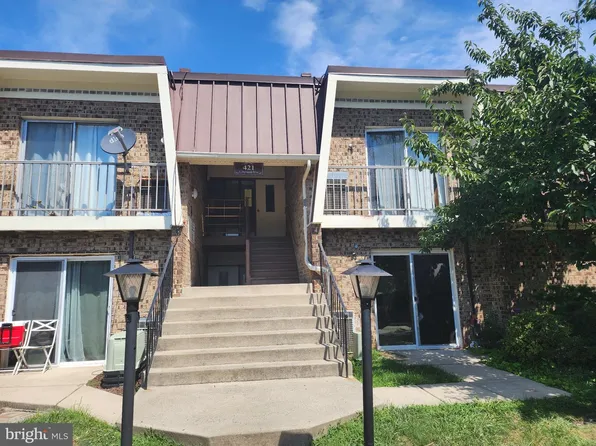 421 E Dartmouth Dr Unit 8, Sterling, VA 20164