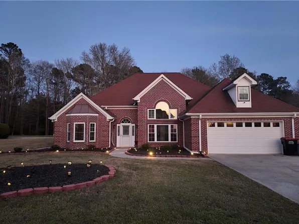 460 Greystone Ln, Douglasville, GA 30134