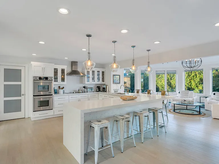1055 Bay Home Rd — Photo 14