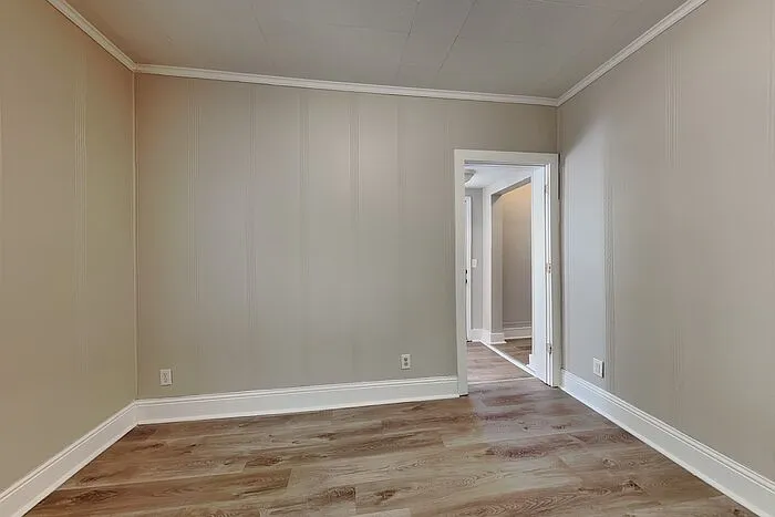 3 bed, 2.0 bath, 1440 sqft, $2,145 — Photo 3