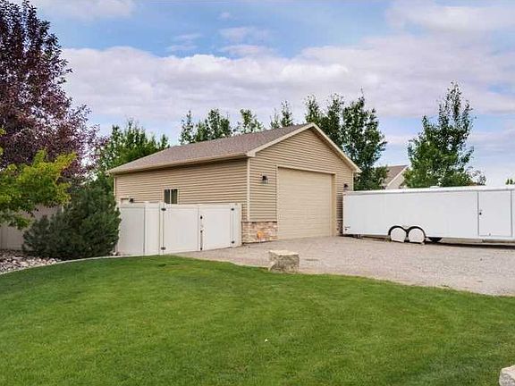 4th image of 7085 Silversprings Cir