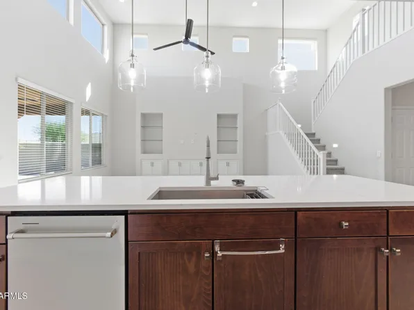 8902 W MARSHALL Avenue, Glendale, AZ 85305