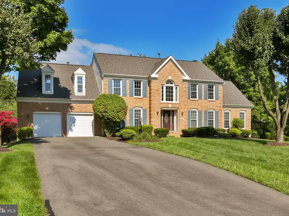 6198 Secret Hollow Ln, Centreville, VA 20120