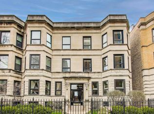 634 W Grace St #2E, Chicago, IL 60613