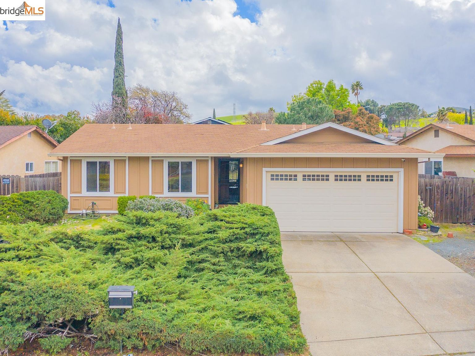 2176 Sugartree Dr, Pittsburg, CA 94565 Zillow