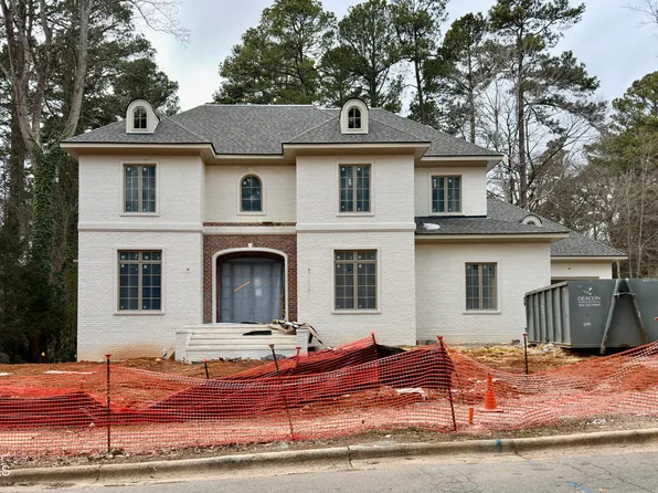 4801 Rampart St, Raleigh, NC 27609