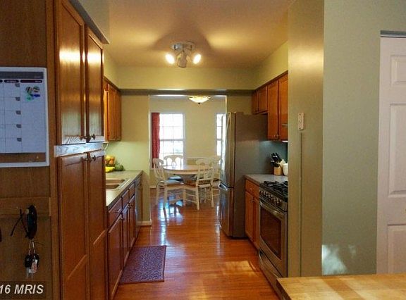 3rd image of 11810 Arbor Glen Dr