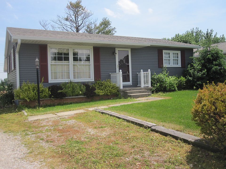 1st image of 823 N Polk Dr