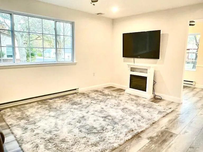 19B Maplewood Dr #52 — Photo 10