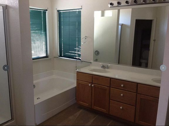 4th image of 2304 Dinwiddie Way