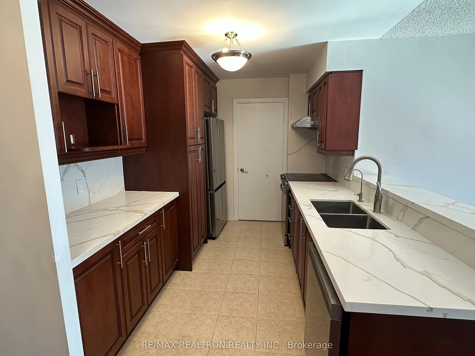 3 bed, $2,750 — Photo 3