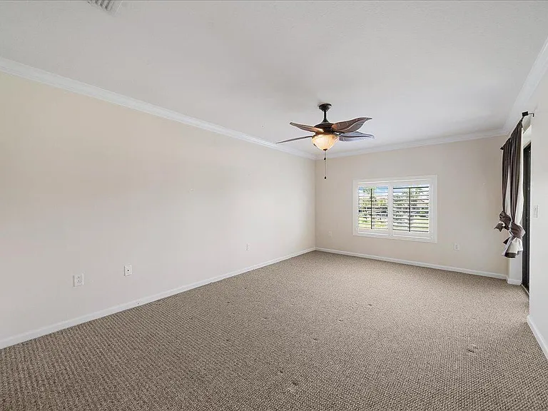 700 Ventura Dr — Photo 11