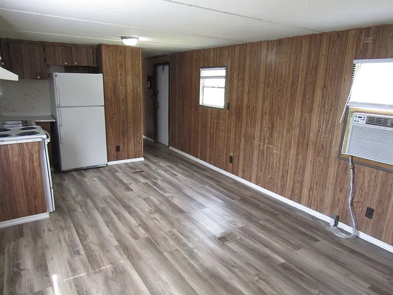 1219 W Oglethorpe Hwy — Photo 14