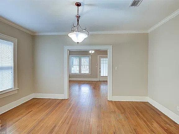 3rd image of 906 Gladstone Blvd