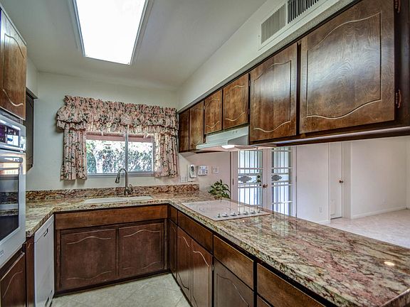 2nd image of 842 N Spur Cir