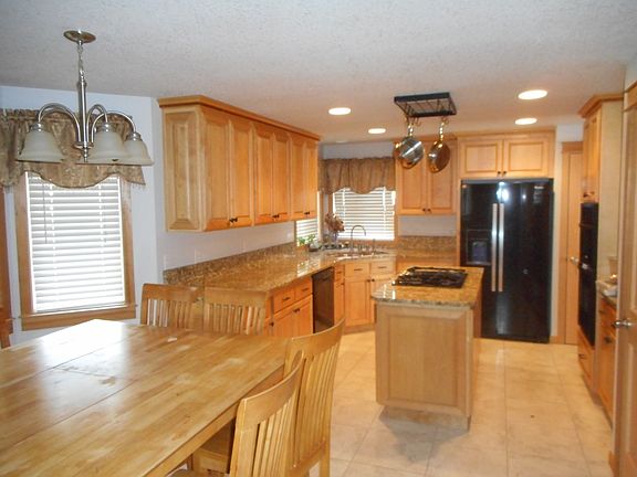 2nd image of 10502 NE 20th St