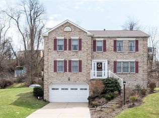 132 Jarod Dr, Coraopolis, PA 15108
